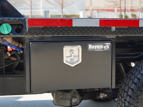 Used 2023 RAM 2500 Tradesman w/ Chrome Appearance Group image 9