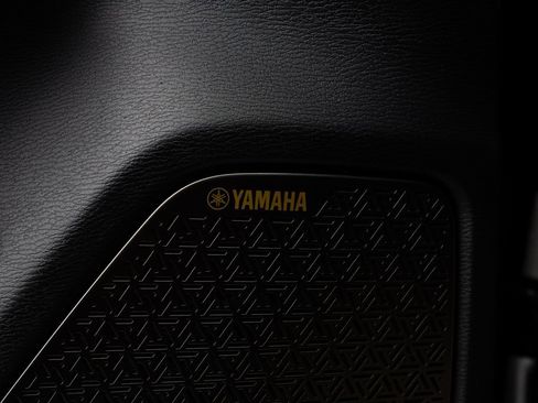 New 2026 Mitsubishi Outlander SEL image 18