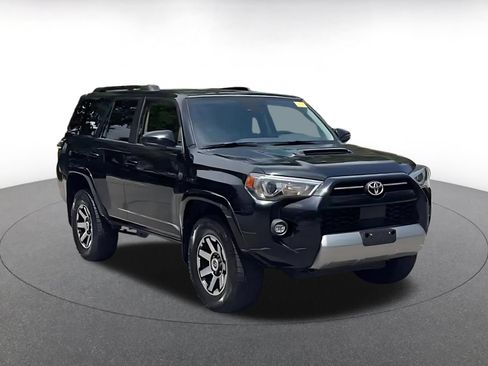 Used 2024 Toyota 4Runner TRD Off-Road AWD/4WD image 3