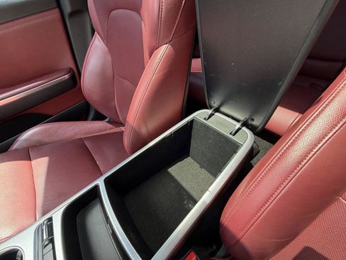 Used 2022 Kia Stinger GT1 w/ Red Interior Color Package RWD image 15