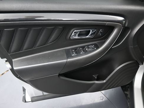 Used 2018 Ford Taurus SHO w/ Driver Assist Package image 12