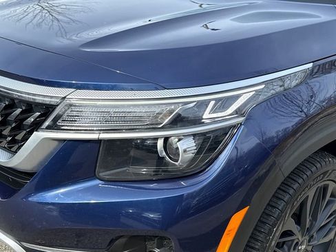 Used 2022 Kia Seltos Nightfall Edition image 9