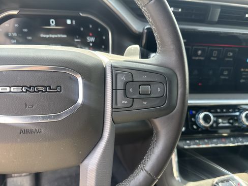 Used 2022 GMC Sierra 1500 Denali AWD/4WD image 19
