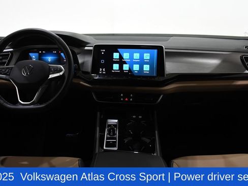 Used 2025 Volkswagen Atlas Cross Sport SE FWD image 8