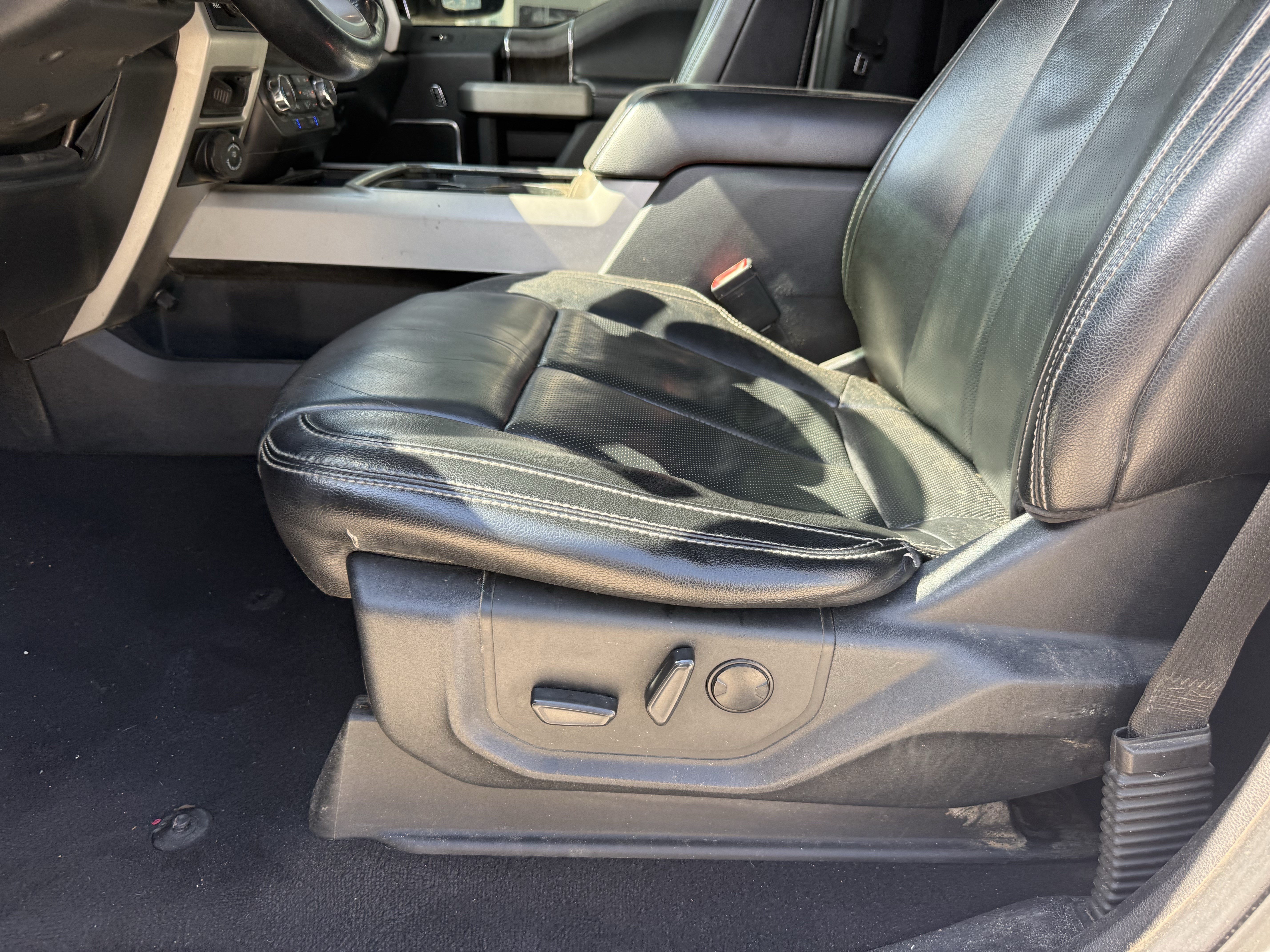 Used 2021 Ford F250 Lariat AWD/4WD image 29