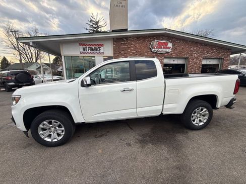 Used 2022 Chevrolet Colorado LT w/ Fleet Safety Package image 8