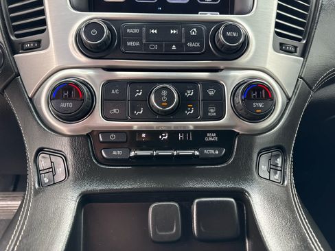 Certified 2019 GMC Yukon XL SLT AWD/4WD image 18