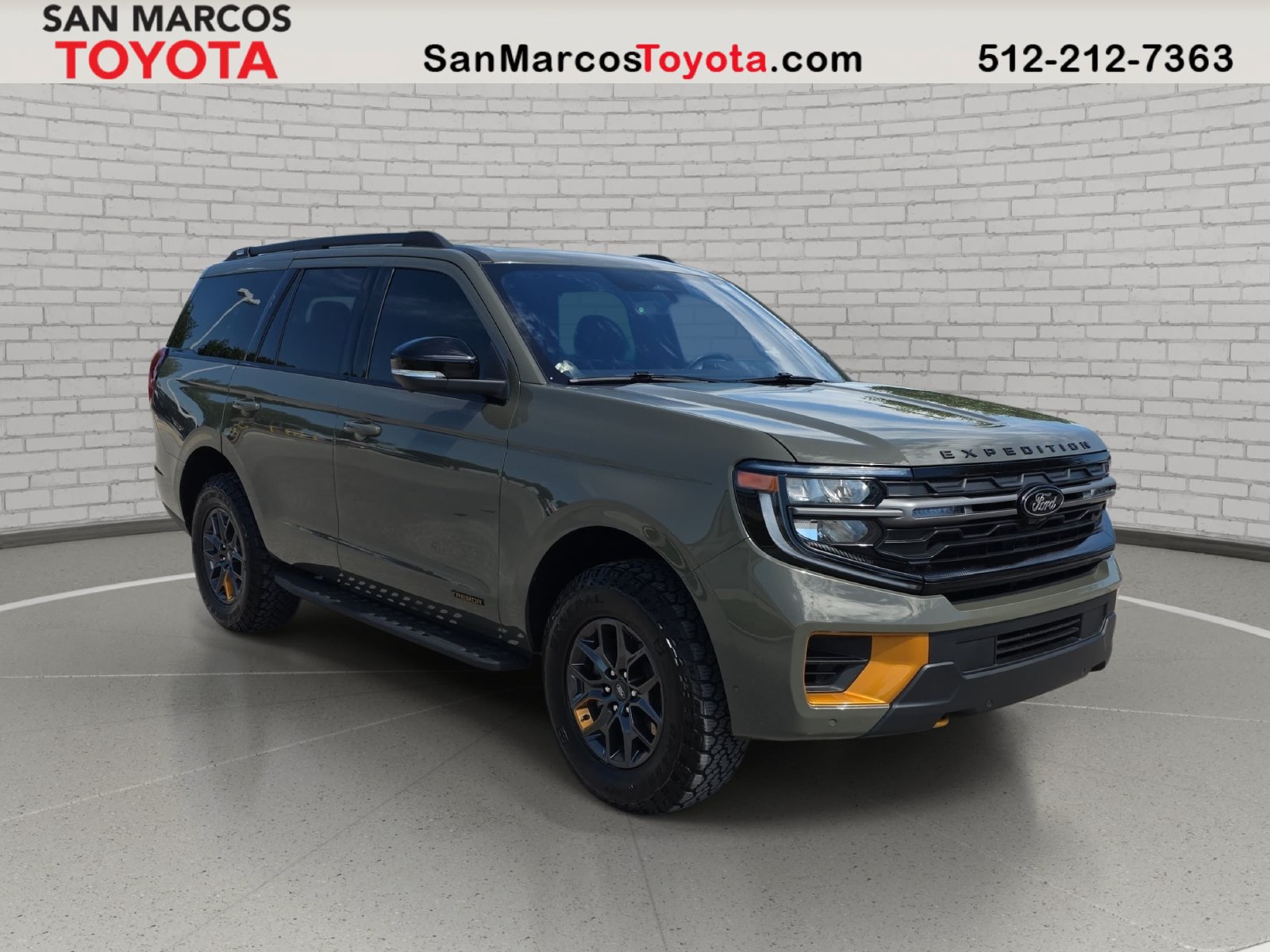 Used 2025 Ford Expedition Tremor AWD/4WD image 3