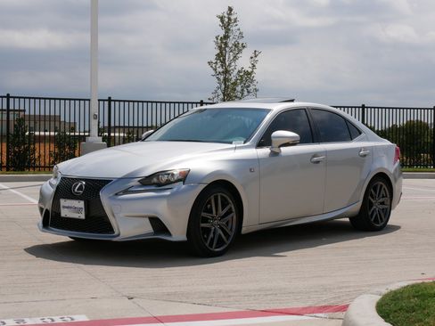 Used 2014 Lexus IS 250 w/ F-Sport Package RWD image 5