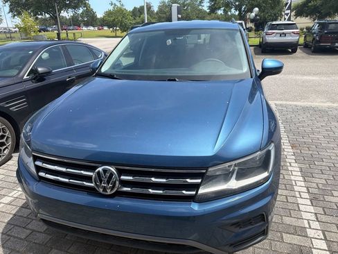 Used 2018 Volkswagen Tiguan S FWD image 1