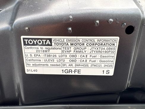 Used 2018 Toyota 4Runner TRD Off-Road w/ TRD Performance Package AWD/4WD image 41
