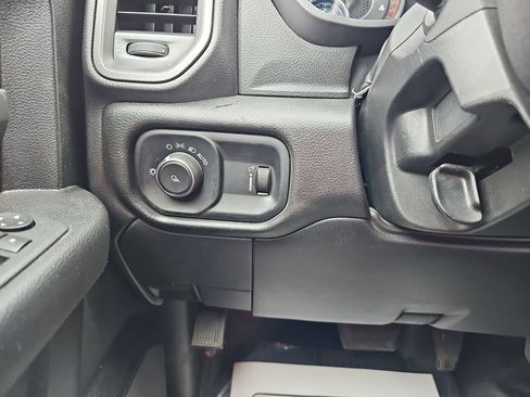Used 2022 RAM 2500 Tradesman w/ Chrome Appearance Group AWD/4WD image 29