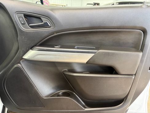 Used 2022 Chevrolet Colorado LT w/ Fleet Safety Package image 26