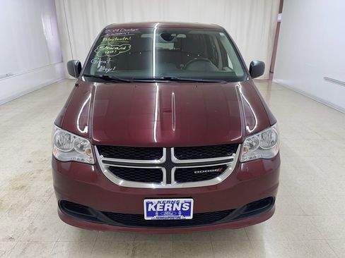 Used 2019 Dodge Grand Caravan SE w/ UConnect Hands-Free Group image 9
