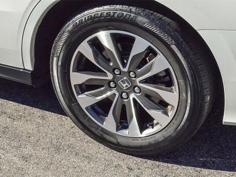 Used 2023 Honda Odyssey EX-L image 9