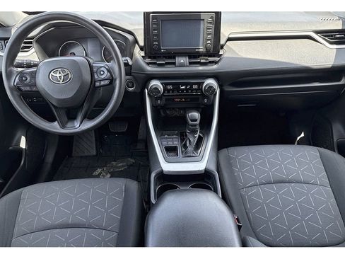 Used 2021 Toyota RAV4 XLE AWD/4WD image 12
