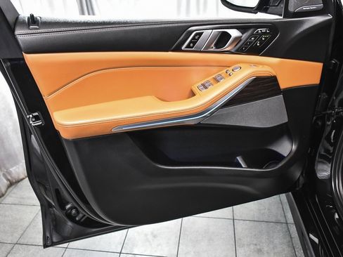 Used 2023 BMW X7 xDrive40i w/ Executive Package image 9