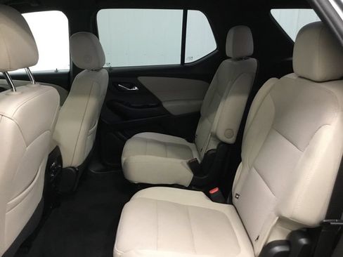 Used 2023 Chevrolet Traverse LT w/ LPO, Cargo Package AWD/4WD image 29