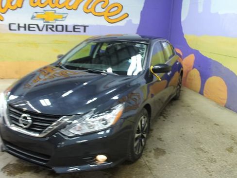 Used 2018 Nissan Altima 2.5 SV FWD image 4