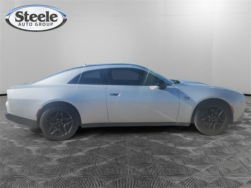 Used 2024 Dodge Charger R/T w/ Plus Group image 6