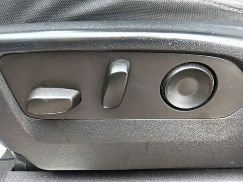 Used 2022 Chevrolet Silverado 1500 LT w/ Protection Package image 16