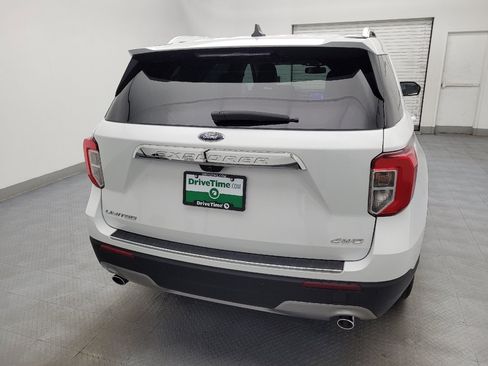 Used 2023 Ford Explorer Limited AWD/4WD image 7