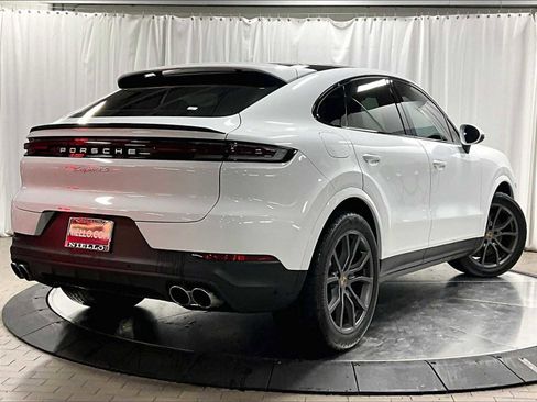 Used 2024 Porsche Cayenne S image 10