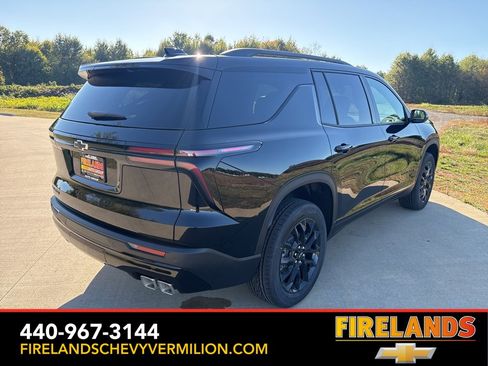 New 2026 Chevrolet Traverse LT w/ Midnight/Sport Edition image 9