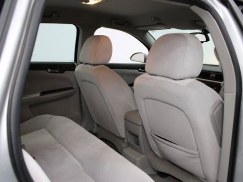 Used 2010 Chevrolet Impala LS image 17