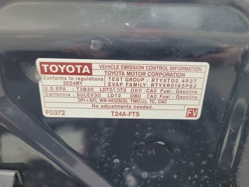 Used 2024 Toyota Tacoma TRD Sport AWD/4WD image 38