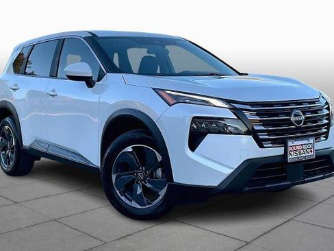 Certified 2025 Nissan Rogue SV image 2