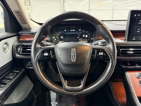 Used 2022 Lincoln Aviator Reserve w/ Equipment Group 201A image 13
