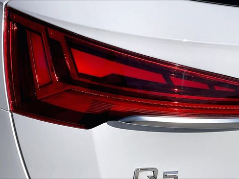Used 2022 Audi Q5 2.0T Premium image 28