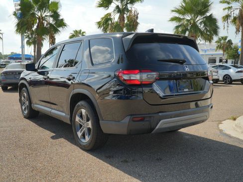Used 2023 Honda Pilot EX-L image 7