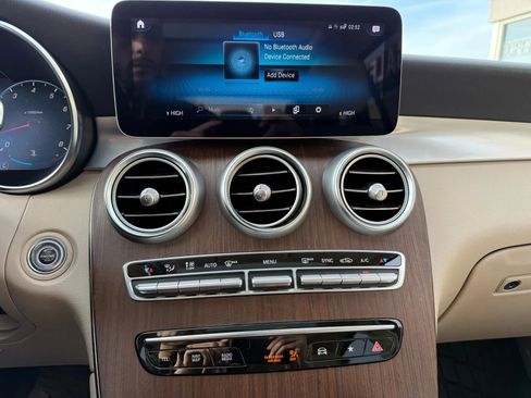 Used 2021 Mercedes-Benz GLC 300 GLC 300 4MATIC Sport Utility 4 image 18