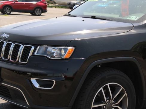 Used 2020 Jeep Grand Cherokee Limited AWD/4WD image 4