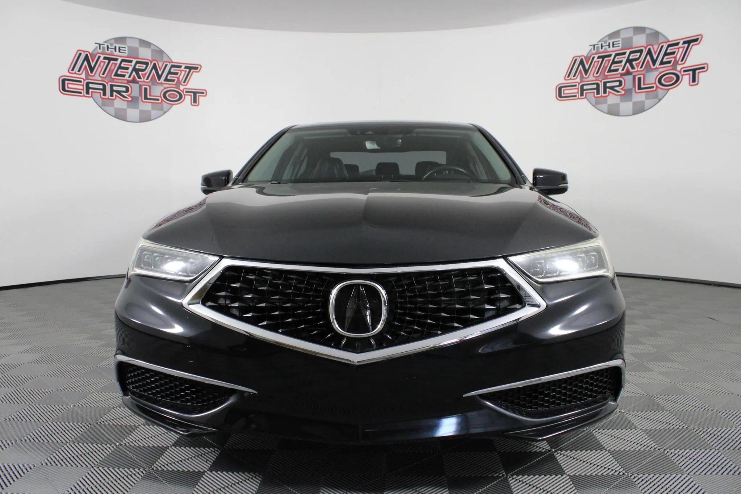 Used 2020 Acura TLX w/ Technology Package FWD image 2