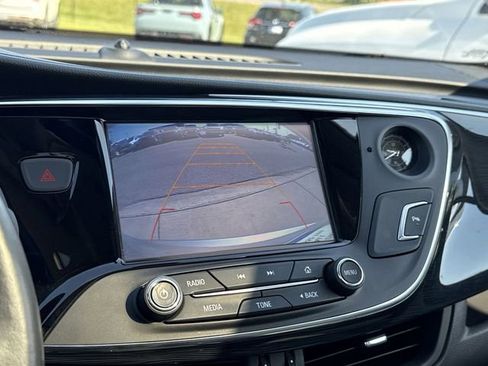 Used 2017 Buick Envision Essence FWD image 22