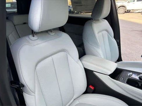 New 2026 Jeep Cherokee Limited AWD/4WD image 38