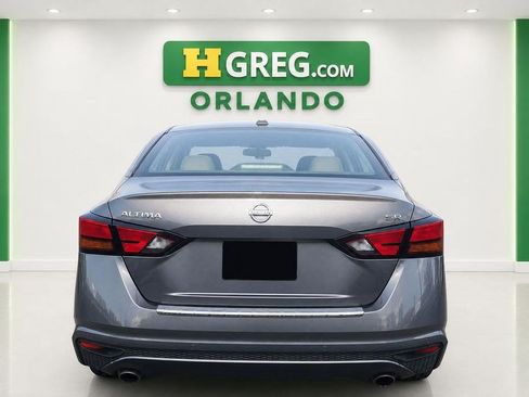 Used 2022 Nissan Altima 2.5 SR FWD image 8