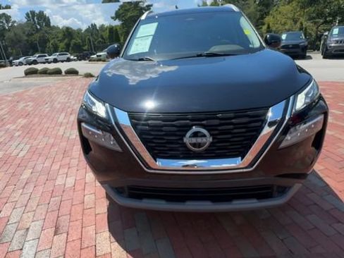 Used 2023 Nissan Rogue SV w/ SV Premium B Package FWD image 6