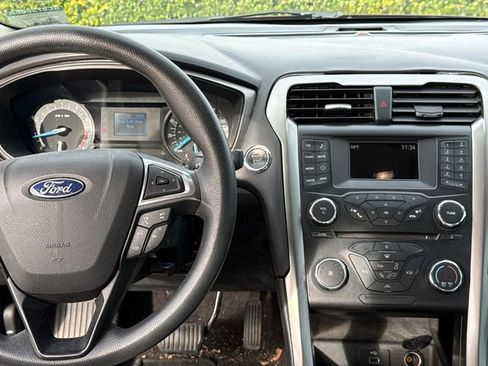 Used 2017 Ford Fusion S image 9