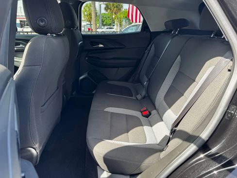 Used 2023 Chevrolet TrailBlazer LT w/ Convenience Package image 21