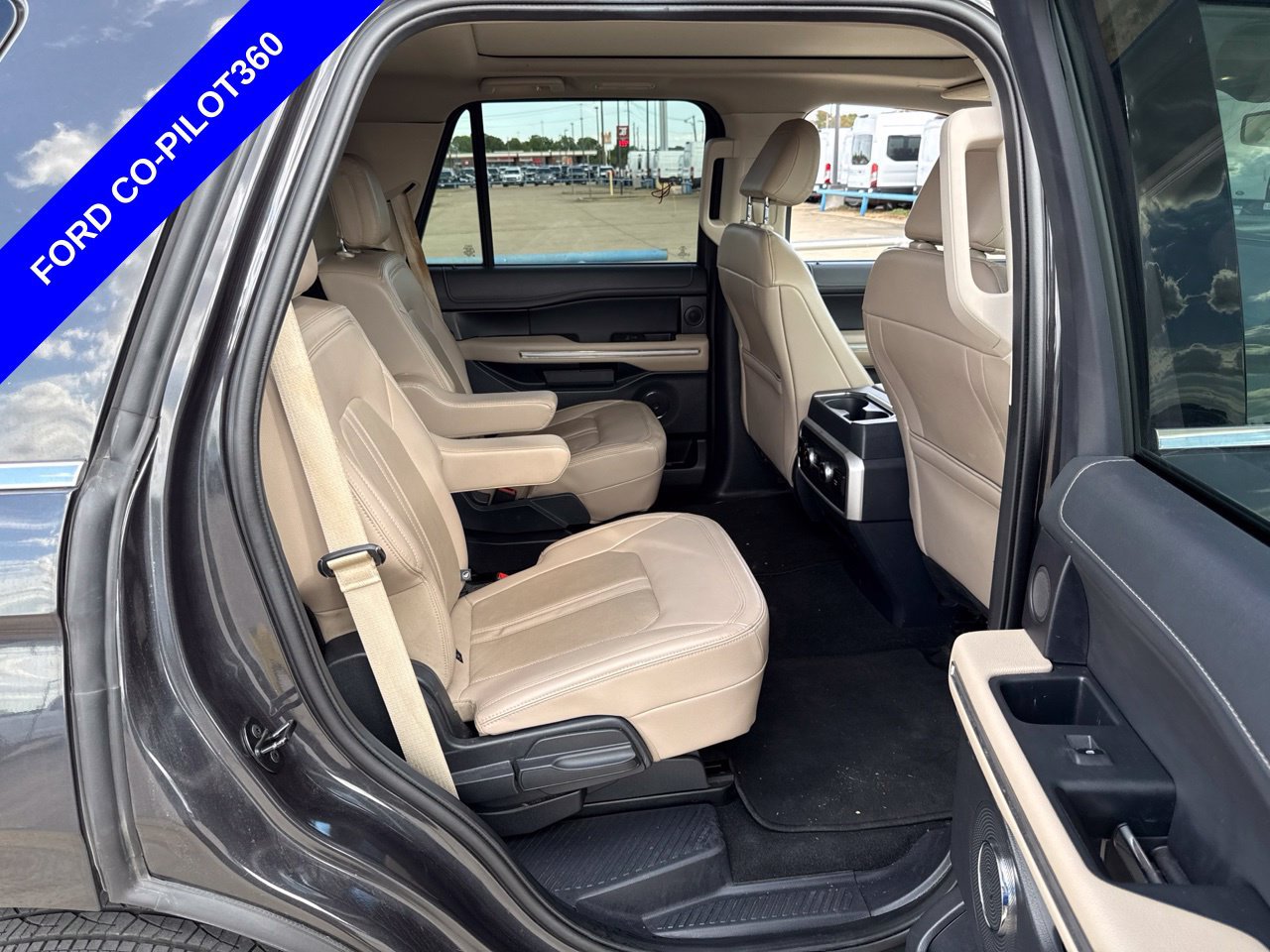 Used 2024 Ford Expedition Limited RWD image 13