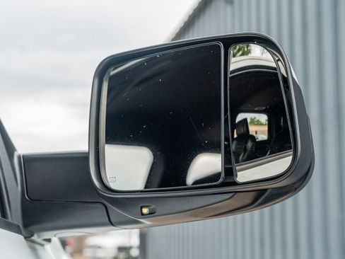 Used 2022 RAM 2500 Laramie w/ Night Edition AWD/4WD image 16
