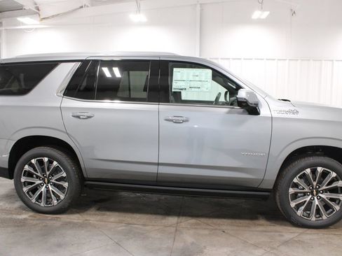 New 2026 Chevrolet Tahoe High Country AWD/4WD image 10