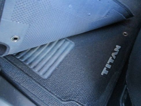 Used 2016 Nissan Titan SL AWD/4WD image 23