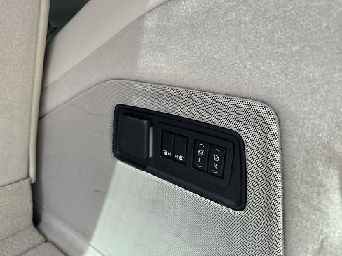 Used 2021 Cadillac Escalade Sport Platinum AWD/4WD image 9