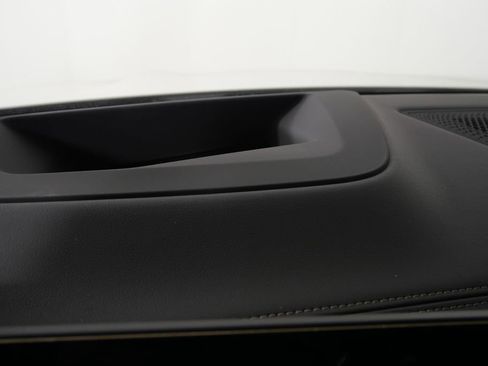 Used 2025 BMW X5 xDrive50e image 23