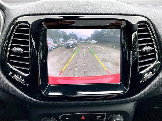 Used 2019 Jeep Compass Limited FWD image 22